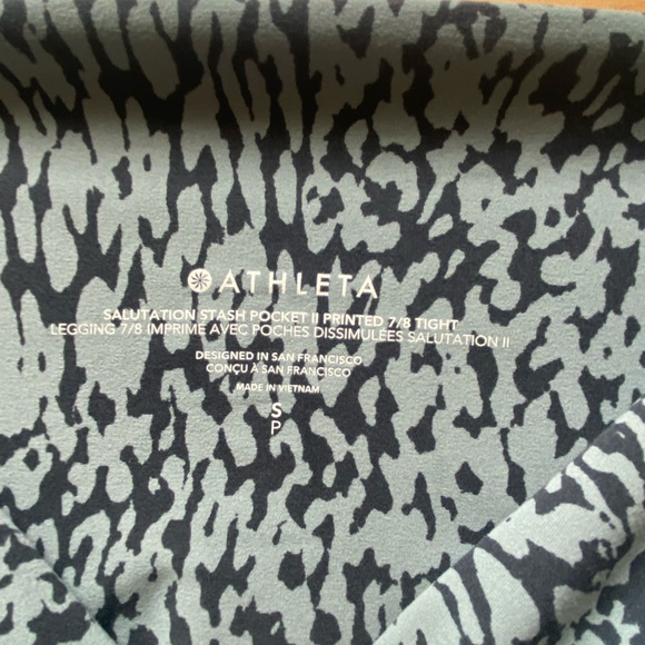 Athleta Salutation Stash Pocket II Printed 7/8 Tights - Picture 3 of 5
